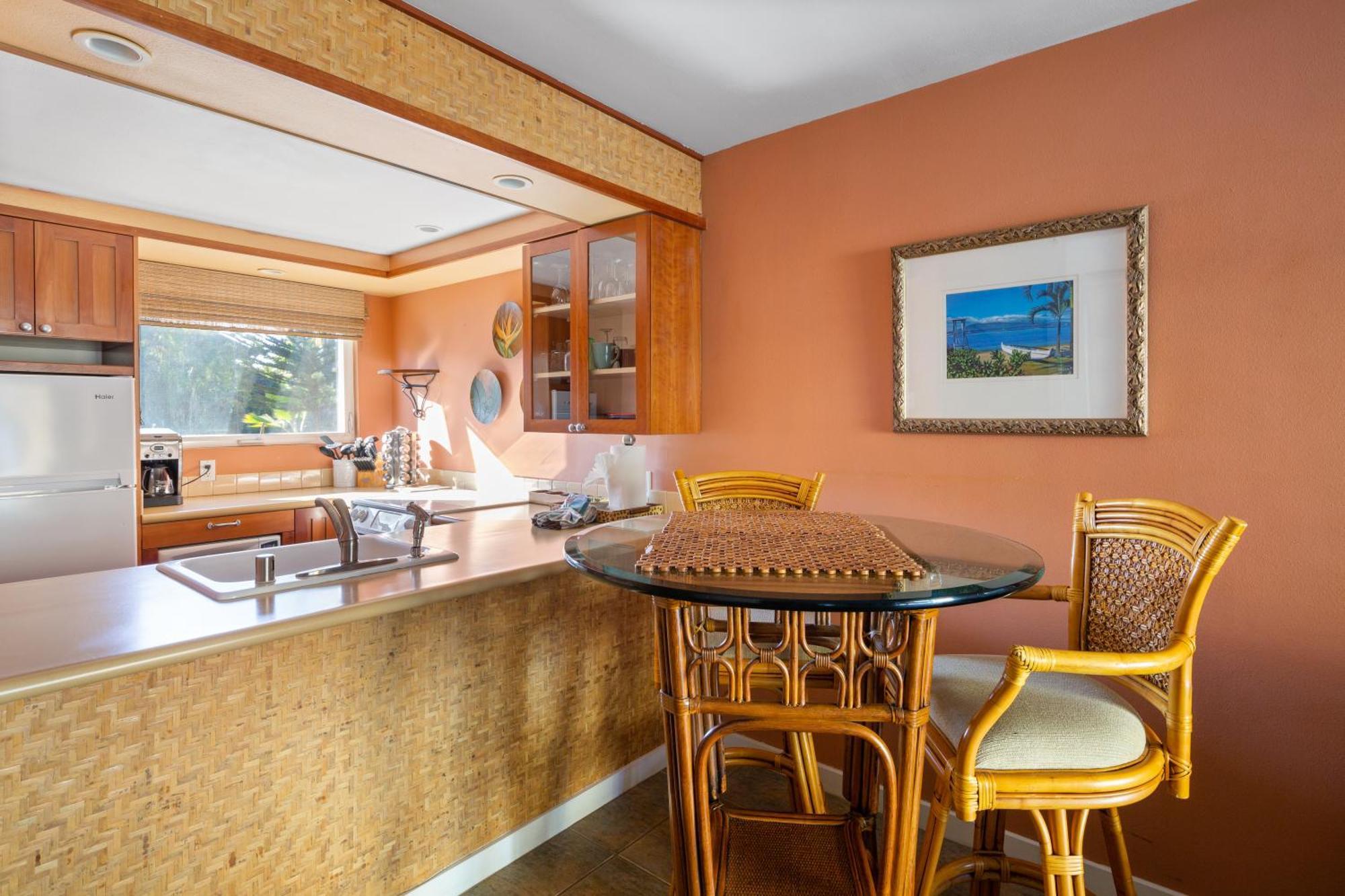 Bamboo Suite, 1 Bedroom, Sleeps 4, Pool & Bbq, Pre-Renovation Summer Sale Kihei Luaran gambar