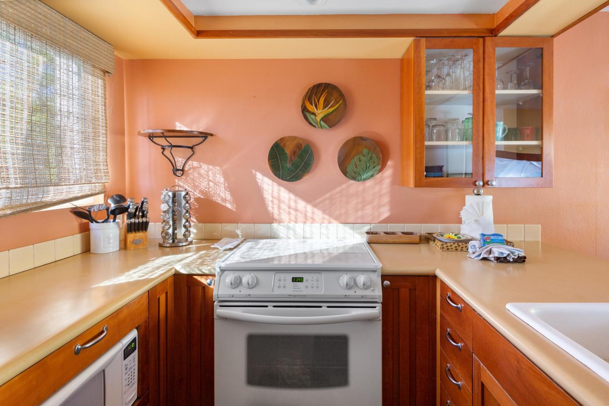 Bamboo Suite, 1 Bedroom, Sleeps 4, Pool & Bbq, Pre-Renovation Summer Sale Kihei Luaran gambar