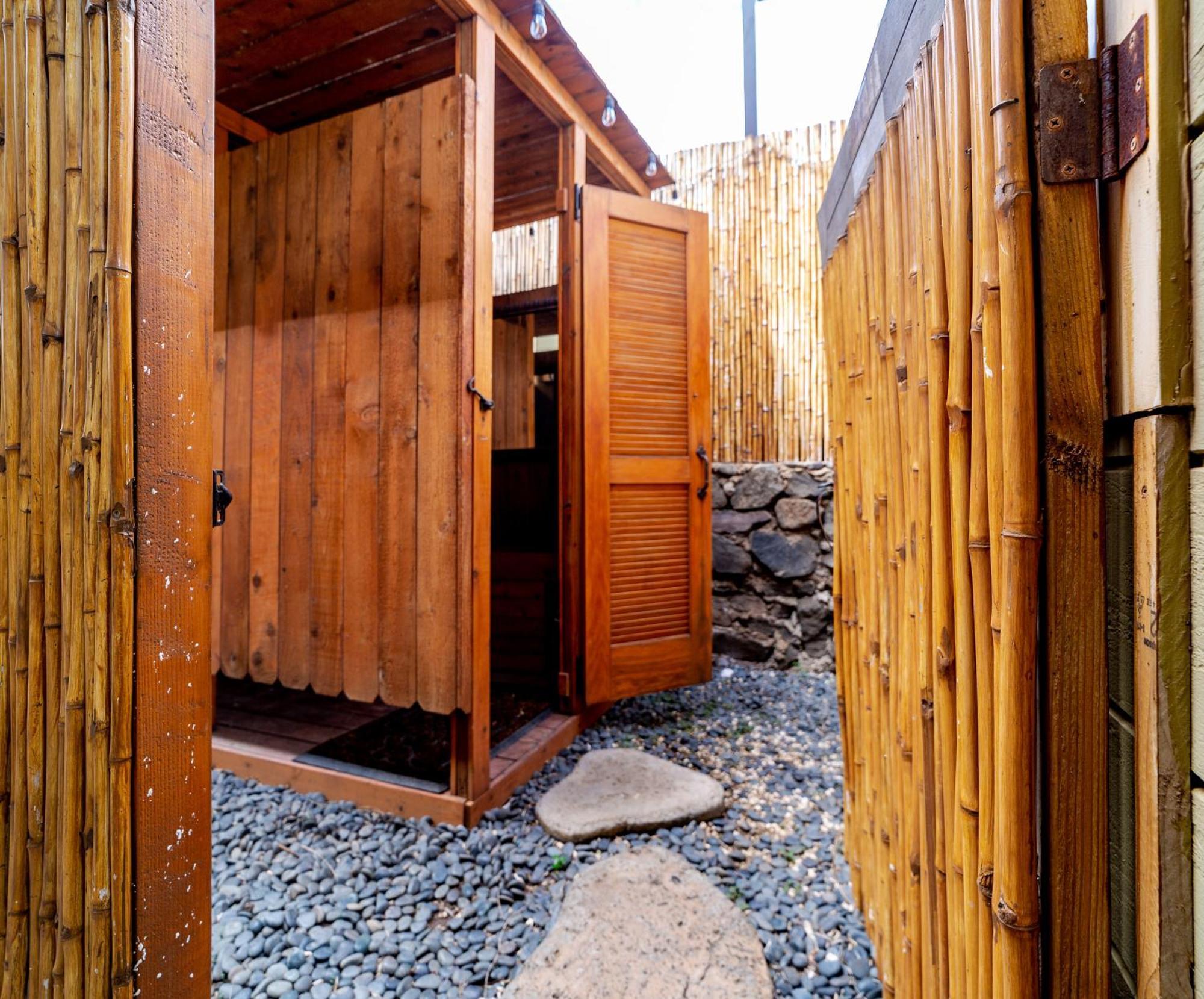 Bamboo Suite, 1 Bedroom, Sleeps 4, Pool & Bbq, Pre-Renovation Summer Sale Kihei Luaran gambar